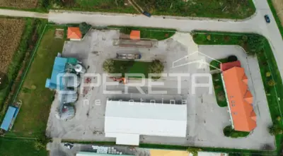Gewerbekomplex in der Lage zwischen Varaždin und Ludbreg: Halle, Lager, Sil