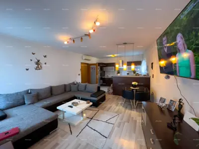 Wohnung in Pula, Zentrum - 3 Schlafzimmer und Parkplatz