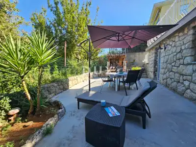 Apartman 50 m², Njivice - 50 m od mora i terasa 60 m² - 17