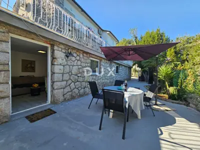 Apartman 50 m², Njivice - 50 m od mora i terasa 60 m² - 14