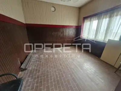 Stambeno-poslovna zgrada 452 m², Kraljevec na Sutli, centar - 9