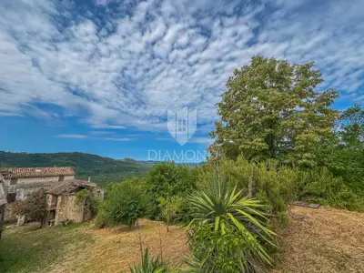 Imanje 550 m², Motovun - kamene ruševine i vrt - 13