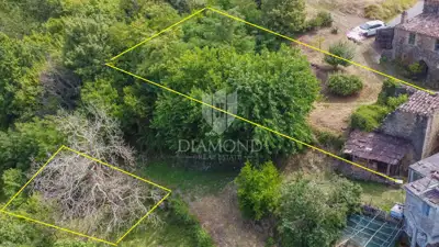 Imanje 550 m², Motovun - kamene ruševine i vrt - 4