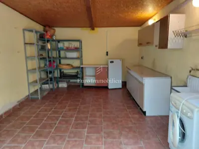 Pirovac, kuća s garažom i dvorištem - 21