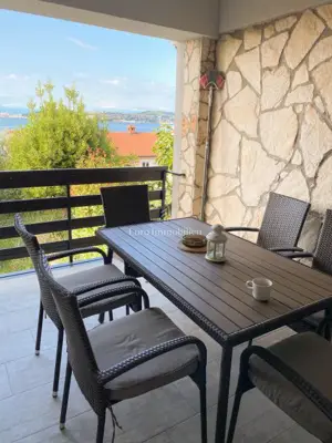 Crveni vrh - renovirana kuća s tri stambene jedinice - 14