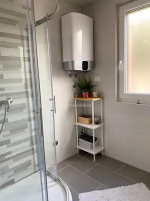 Crveni vrh - renovirana kuća s tri stambene jedinice - 22