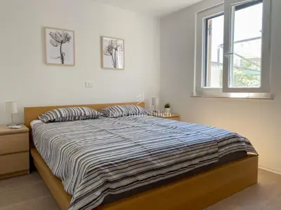 Crveni vrh - renovirana kuća s tri stambene jedinice - 20