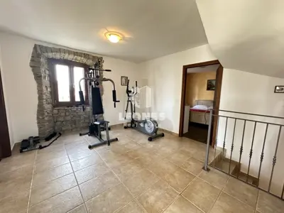 Kamena kuća, Oprtalj, bazen i dvorište od 200 m² - 22