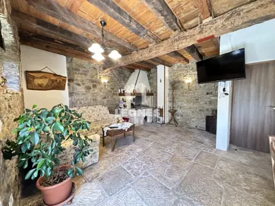 Kamena kuća, Oprtalj, bazen i dvorište od 200 m² - 12