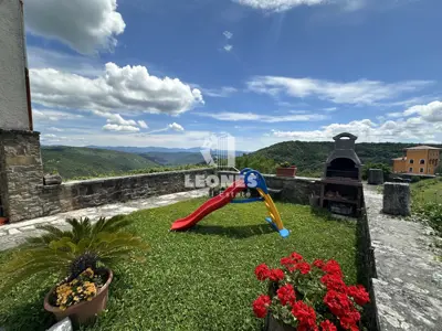 Kamena kuća, Oprtalj, bazen i dvorište od 200 m² - 6
