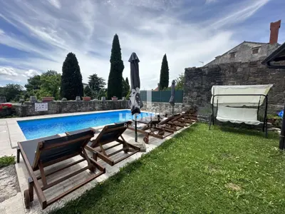Kamena kuća, Oprtalj, bazen i dvorište od 200 m² - 4