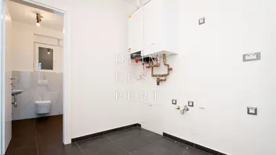 Sveti Ivan Zelina, CENTAR - Poslovni prostor za najam, 2. KAT - 40 m² - 5