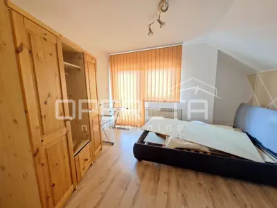Kuća u Peščenici - Žitnjak, 6 soba, garaža i dvorište - 4