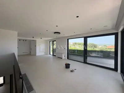 Krk, novogradnja, 170 m², krovna terasa i 2 parkinga! - 2