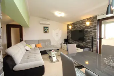Stan 100 m², Srdoči - pogled na Kvarner i terasa 46 m² - 4