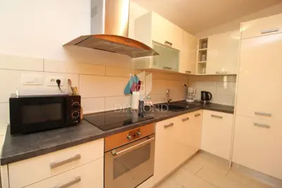 Stan 100 m², Srdoči - pogled na Kvarner i terasa 46 m² - 9
