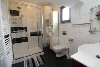 Stan 100 m², Srdoči - pogled na Kvarner i terasa 46 m² - 13