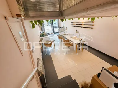 Vlaška – atraktivan poslovni prostor 40 m² s garažnim mjestom - 2