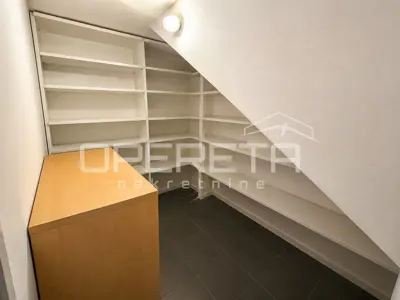 Vlaška – atraktivan poslovni prostor 40 m² s garažnim mjestom - 5