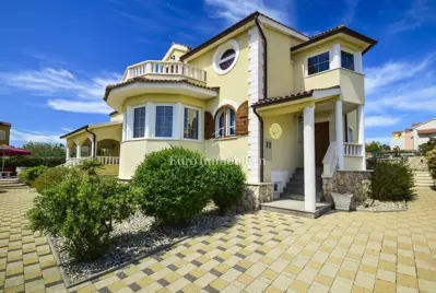 Villa 935 m², Vodice - Pool und großes Grundstück - 2