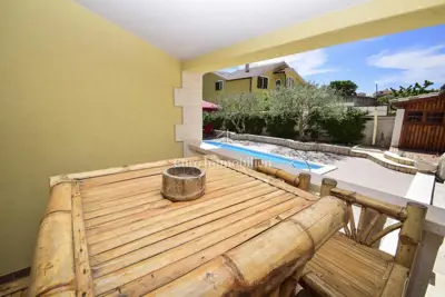 Villa 935 m², Vodice - Pool und großes Grundstück - 7