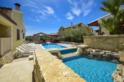 Villa 935 m², Vodice - Pool und großes Grundstück - 4