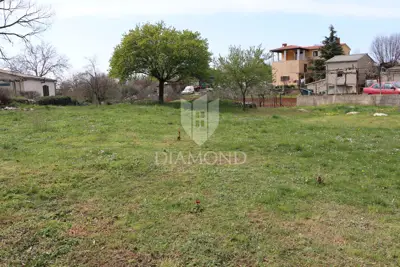 Building plot 717 m², Svetvinčenat - quiet location - 2