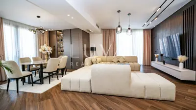 Villa 310 m², Trogir - Panoramablick auf das Meer - 4