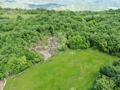 Building plot 10,958 m², Pićan - quiet street