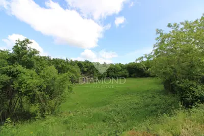 Building plot 10,958 m², Pićan - quiet street - 3
