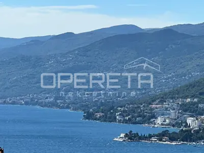 Grundstück in der Bauzone mit atemberaubendem Panoramablick auf Kvarner
