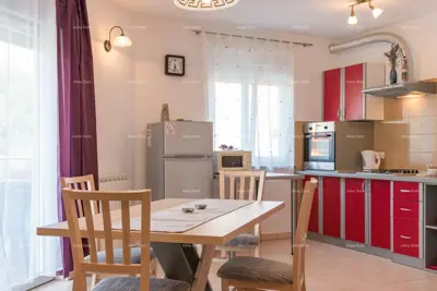 Kuća 318 m², Valdebek, blizu centra Pule - 8