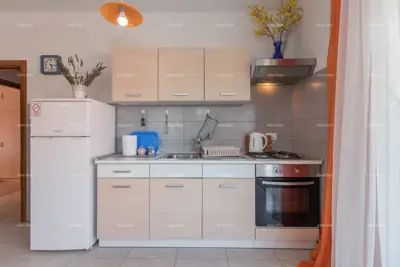 Kuća 318 m², Valdebek, blizu centra Pule - 2