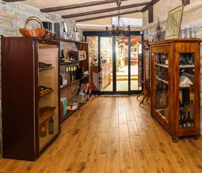 House for sale in Momjan, 650 m² - 21