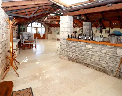 House for sale in Momjan, 650 m² - 17