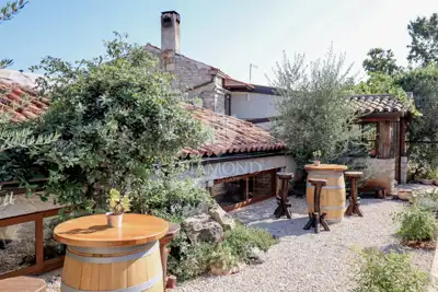House for sale in Momjan, 650 m² - 7