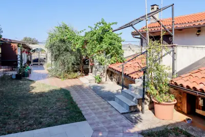 House for sale in Momjan, 650 m² - 11