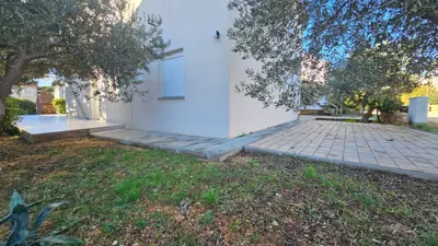 Novalja – Trosobni apartman 80 m² u prizemlju s terasom, 500 m od mora - 13