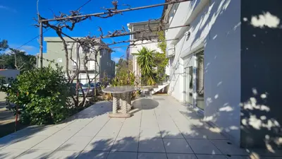 Novalja – Trosobni apartman 80 m² u prizemlju s terasom, 500 m od mora - 12