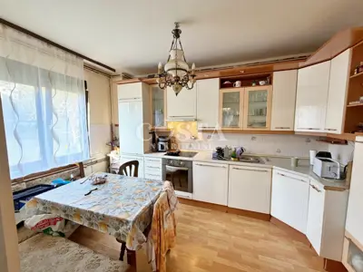 Haus 225 m², Plovanija - eingezäunter Hof und Garten - 12