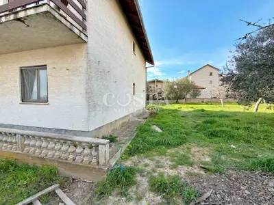 Haus 225 m², Plovanija - eingezäunter Hof und Garten - 3