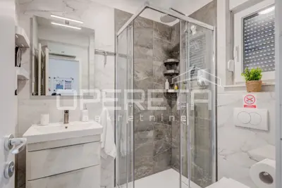 Vila 181 m², Kaštel Novi - bazen i ljetna kuhinja - 16