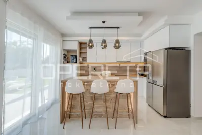 Vila 181 m², Kaštel Novi - bazen i ljetna kuhinja - 5