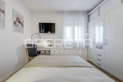 Vila 181 m², Kaštel Novi - bazen i ljetna kuhinja - 7