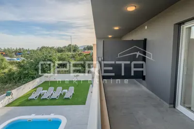 Vila 181 m², Kaštel Novi - bazen i ljetna kuhinja - 19