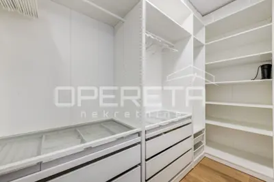 Vila 181 m², Kaštel Novi - bazen i ljetna kuhinja - 9