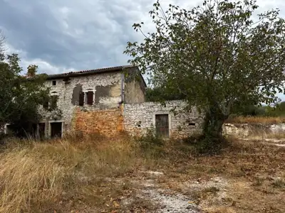 Građevinsko zemljište 3.434 m², Sveti Lovreč - pravomoćna dozvola - 2