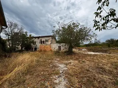 Građevinsko zemljište 3.434 m², Sveti Lovreč - pravomoćna dozvola