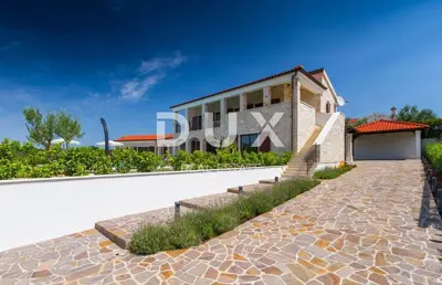 Haus 250 m², Sveti Lovreč - Pool und Panoramablick - 7