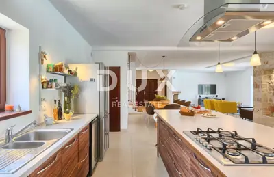 Haus 250 m², Sveti Lovreč - Pool und Panoramablick - 22